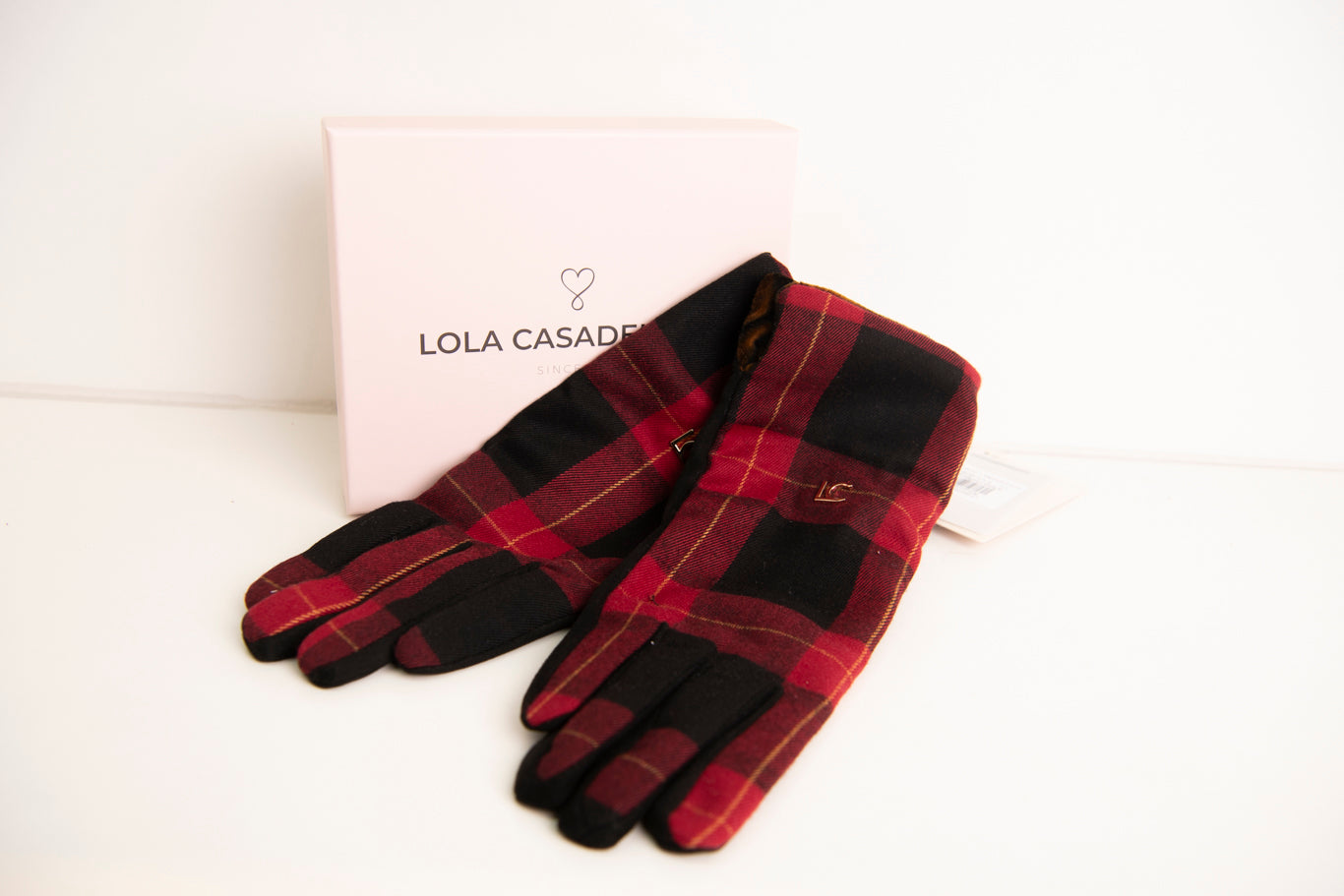 LUVAS LOLA