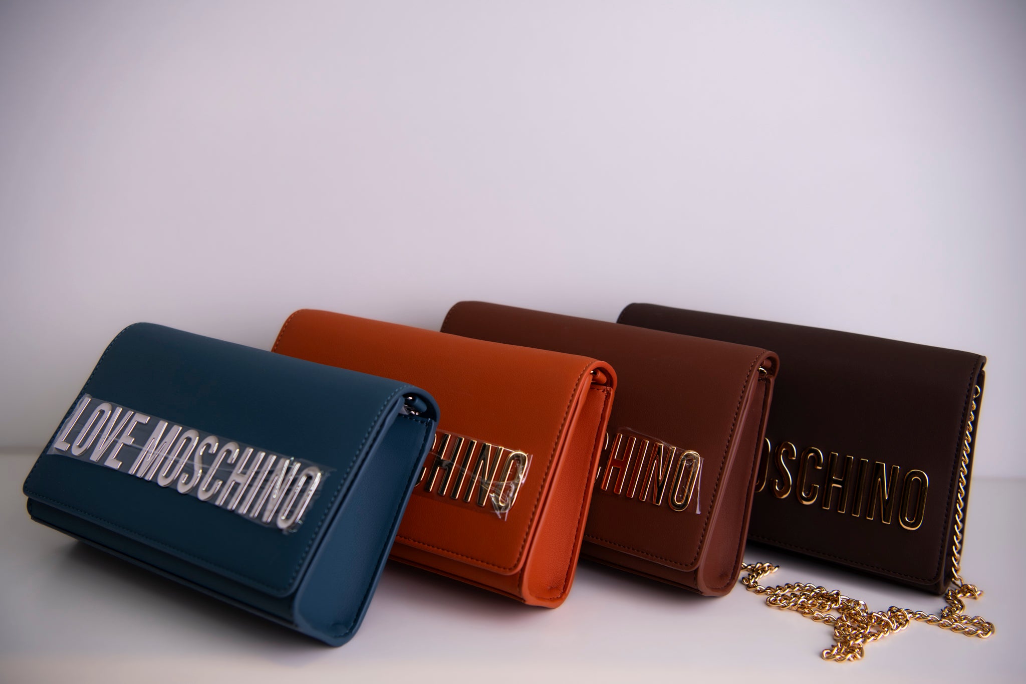 CARTEIRA MOSCHINO