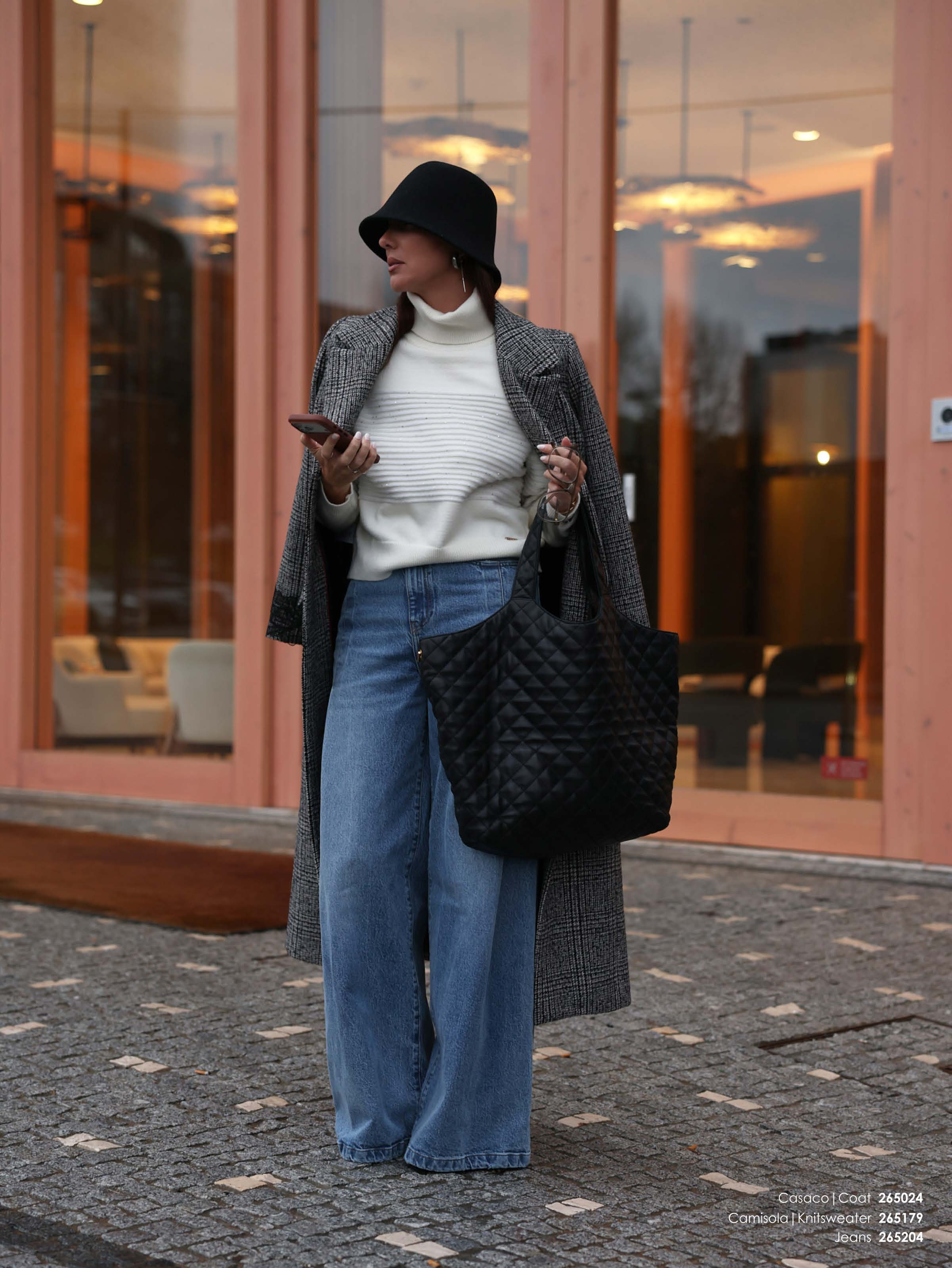 KNITSWEATER 60%VI 28%PL 12%NY
