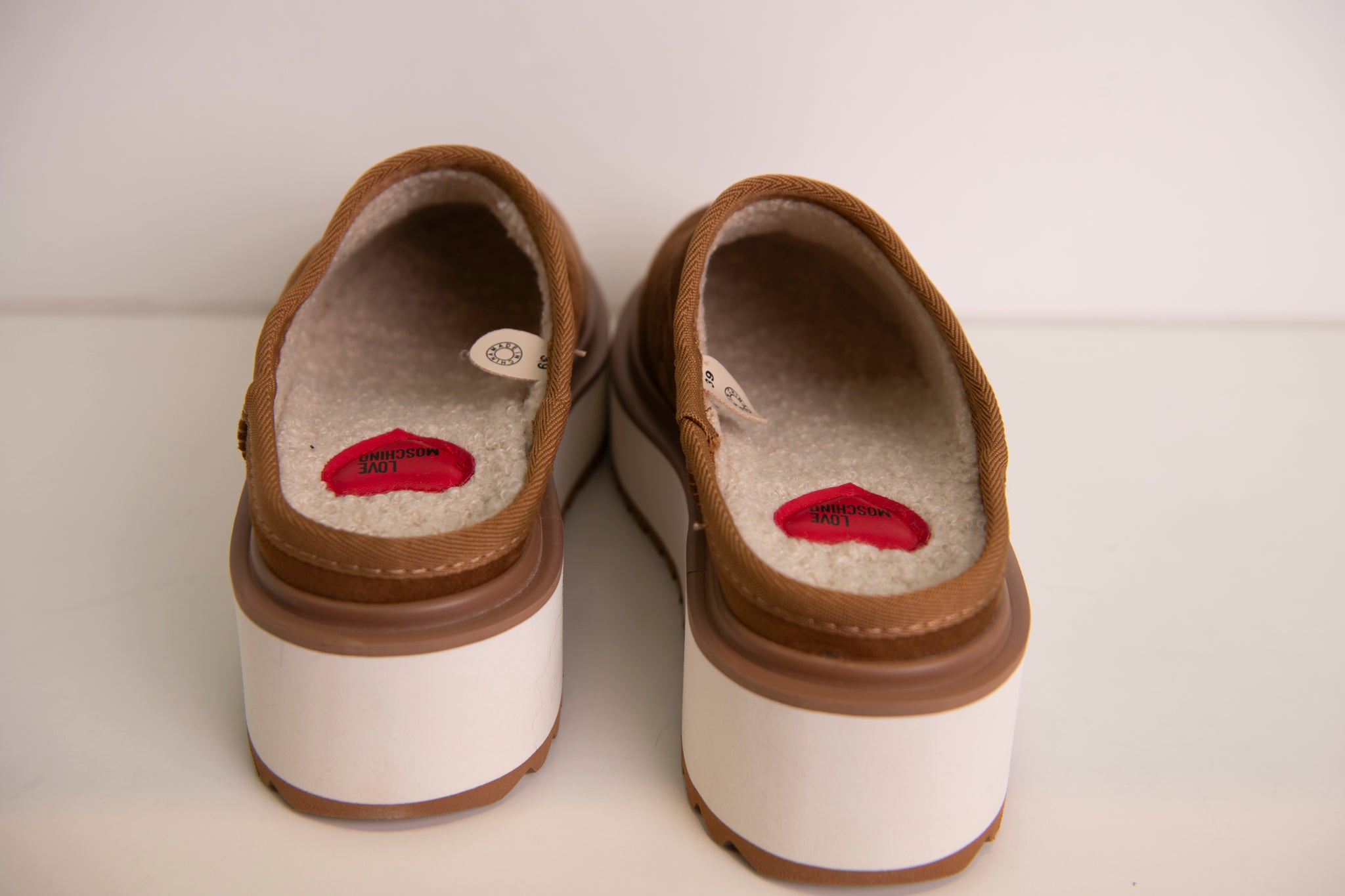 SAPATOS MOSCHINO