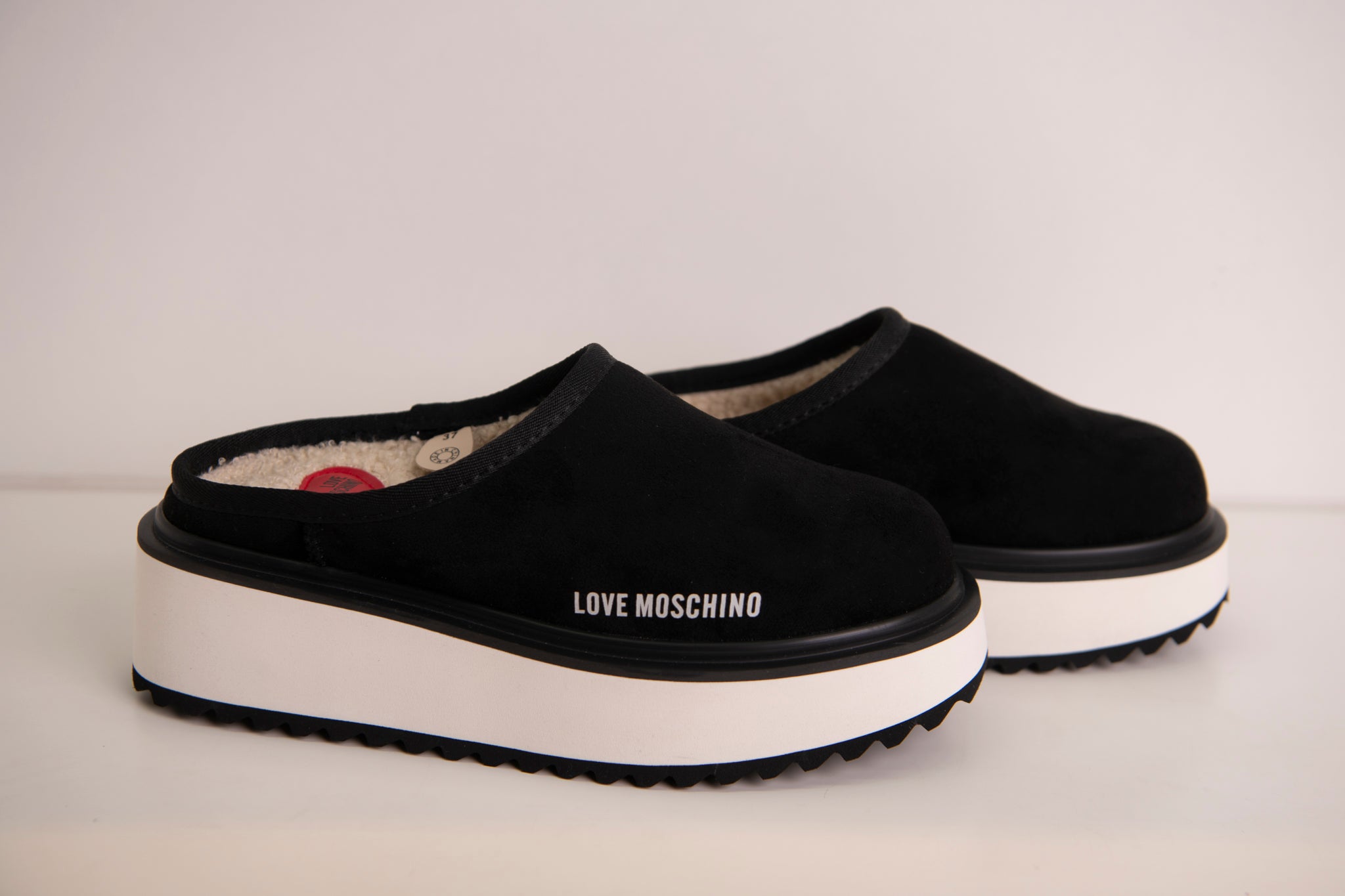 SAPATOS MOSCHINO