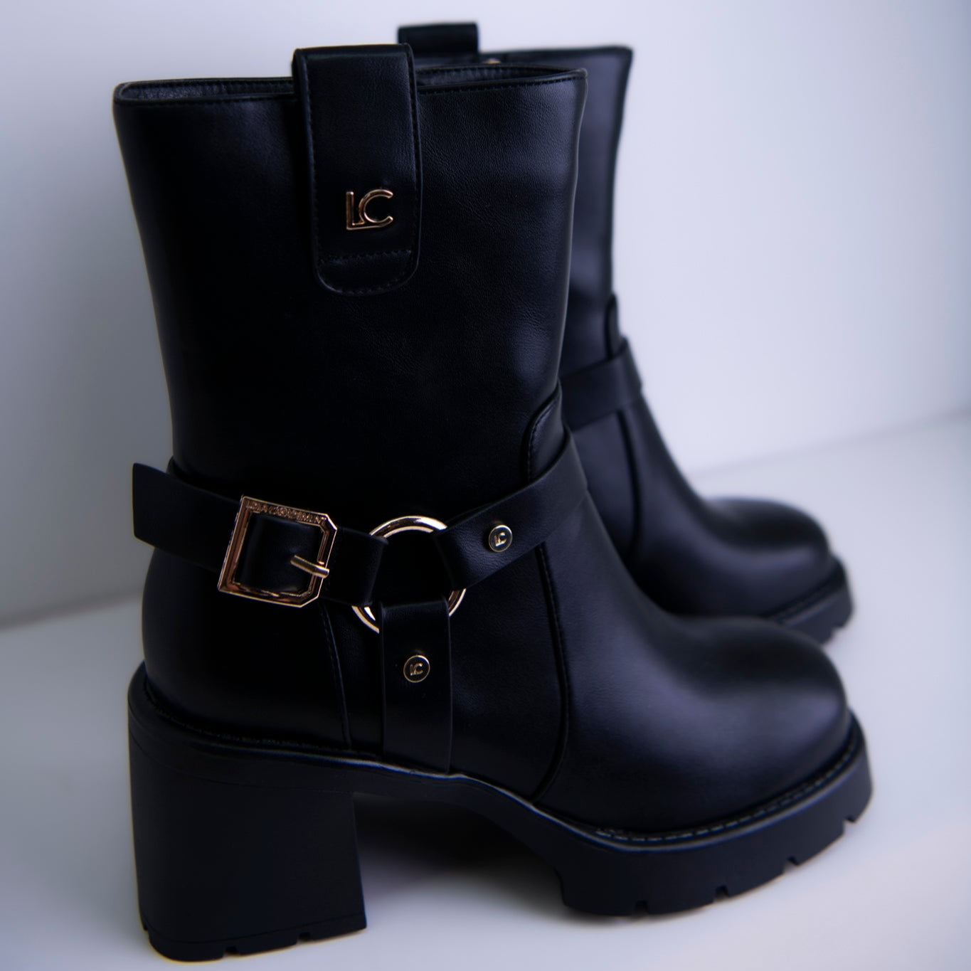 BOTAS LOLA