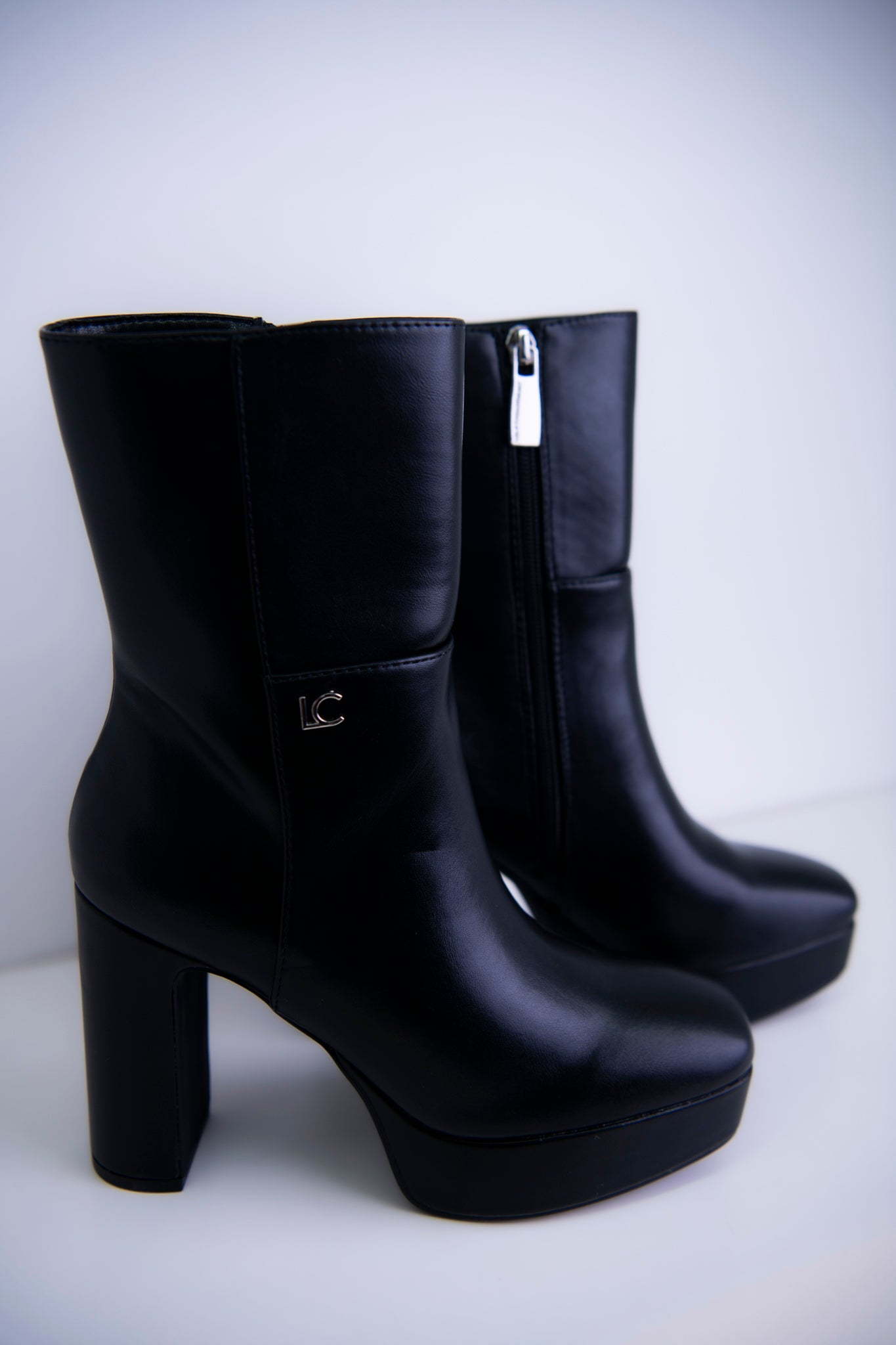 BOTAS LOLA