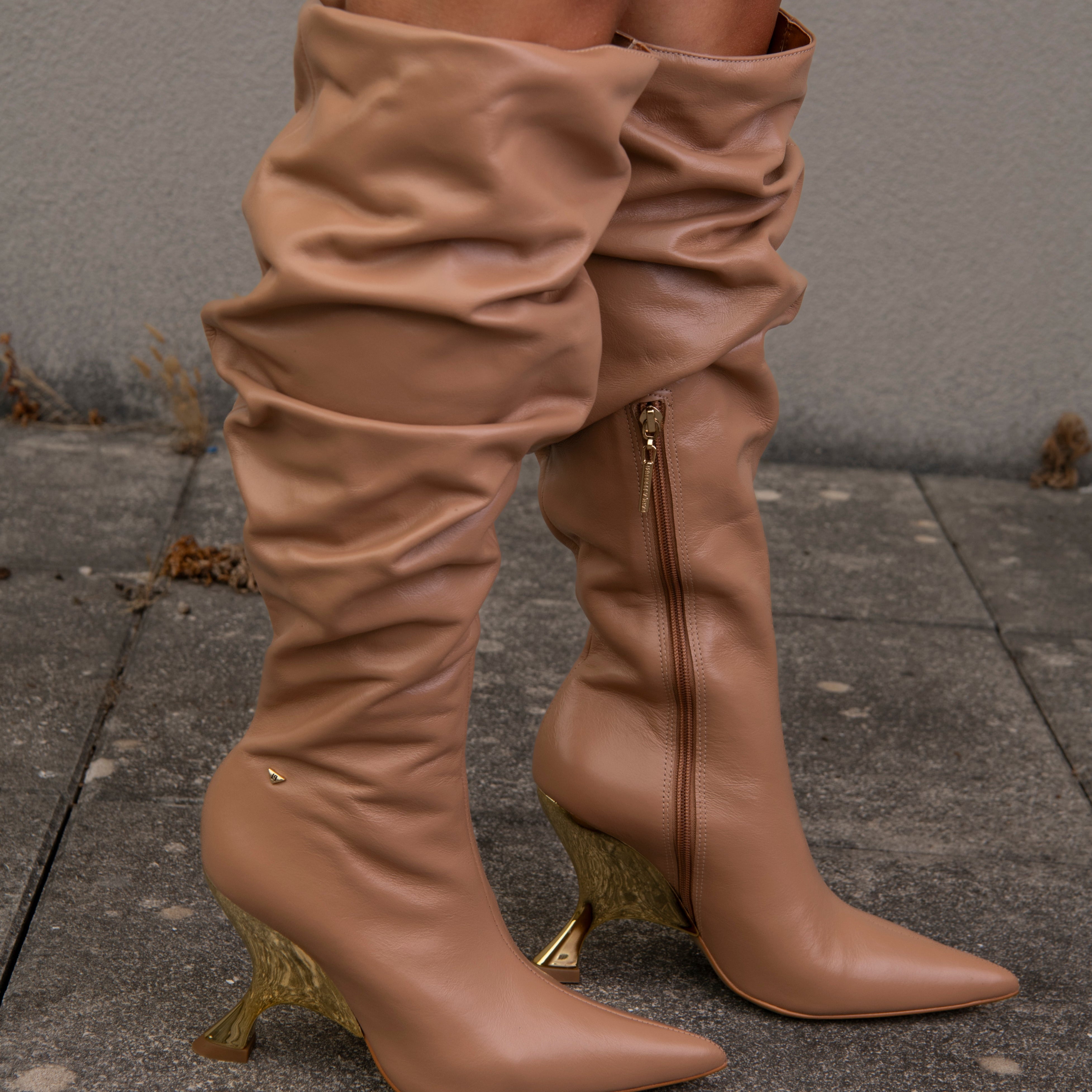 BOTAS LANÇA PERFUME