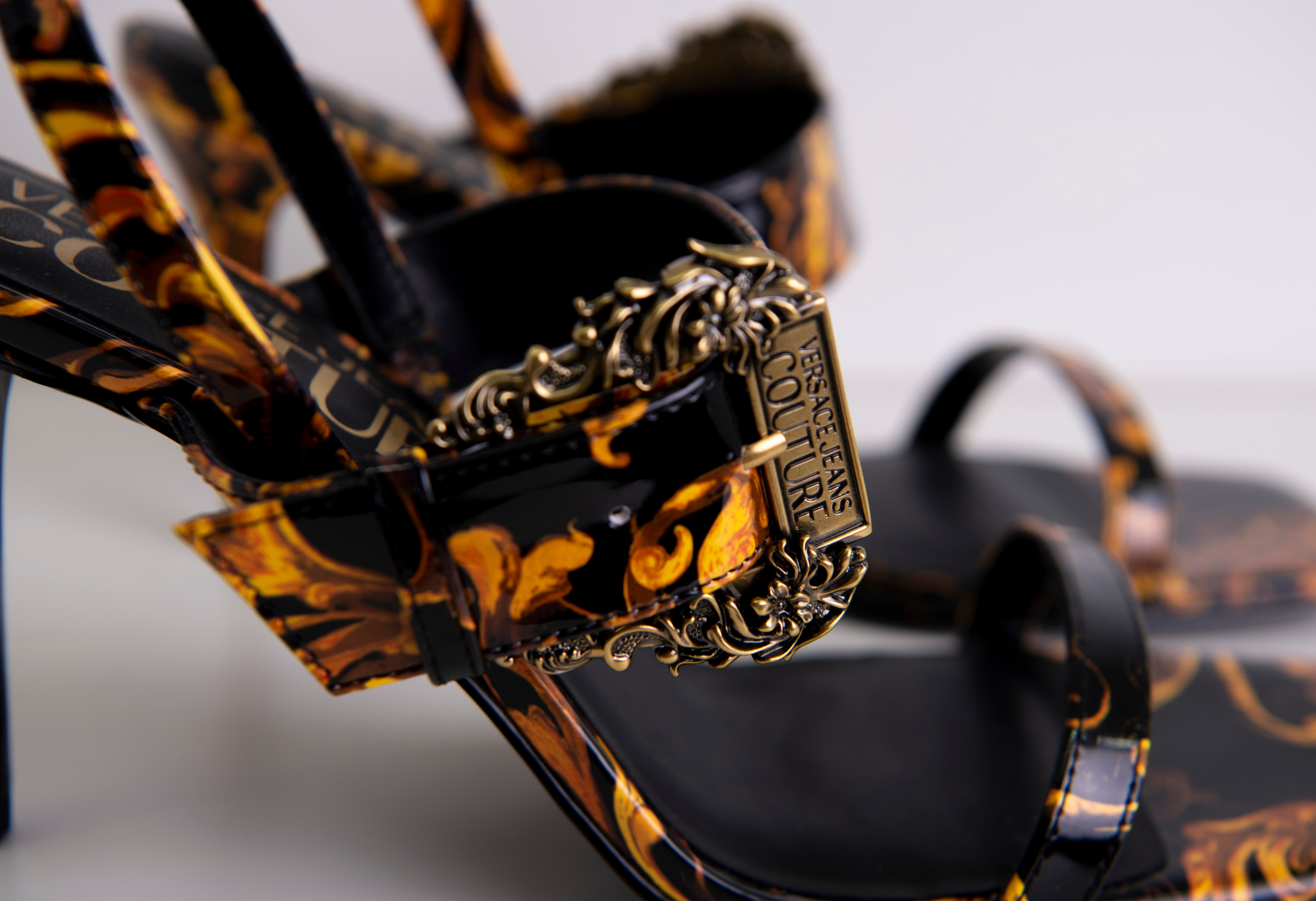 SANDALIAS VERSACE