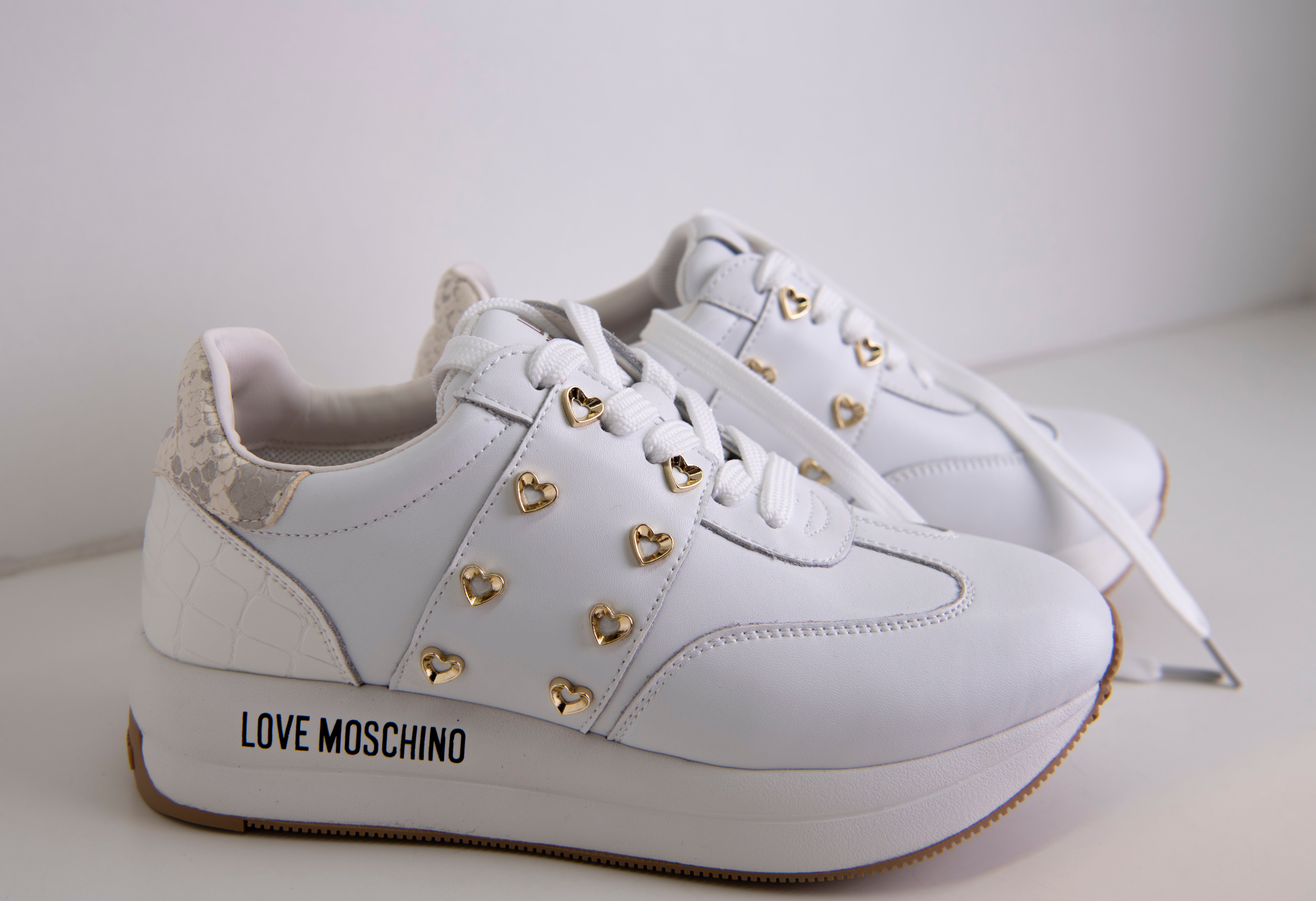 SAPATILHAS MOSCHINO