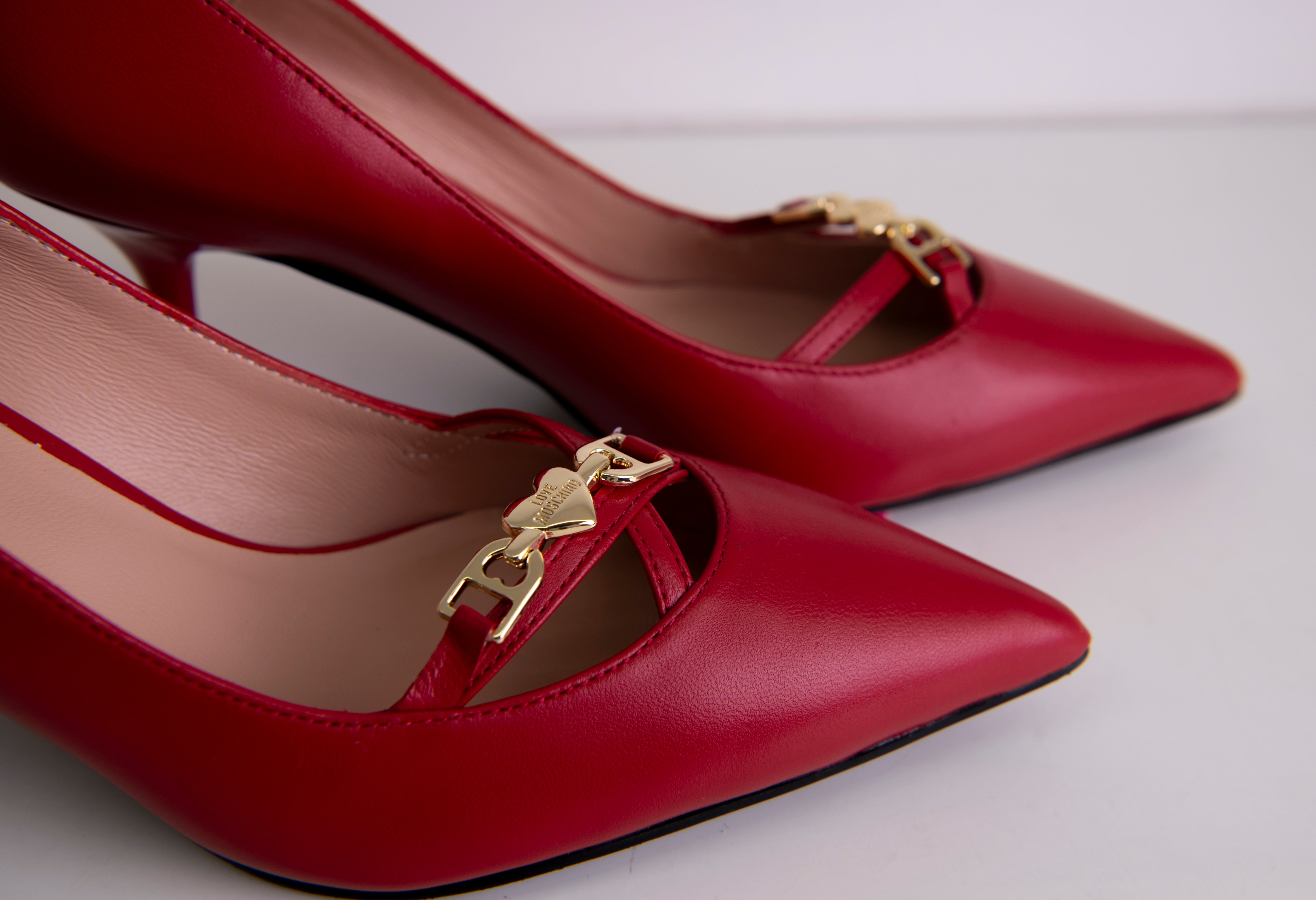 SAPATOS MOSCHINO