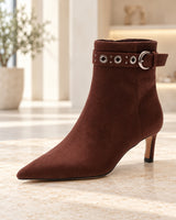 Emanuelle Vee FW26 — EV26I-462M-407-16-T211 — DARK BROWN — vista editorial 2