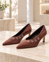 Emanuelle Vee FW26 — EV26I-462M-407-25-T211 — DARK BROWN — vista editorial 2