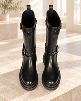 Emanuelle Vee FW26 — EV26I-462M-409-13-CRW — BLACK — vista editorial 2