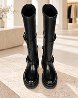Emanuelle Vee FW26 — EV26I-462M-409-14-CRW — BLACK — vista editorial 2