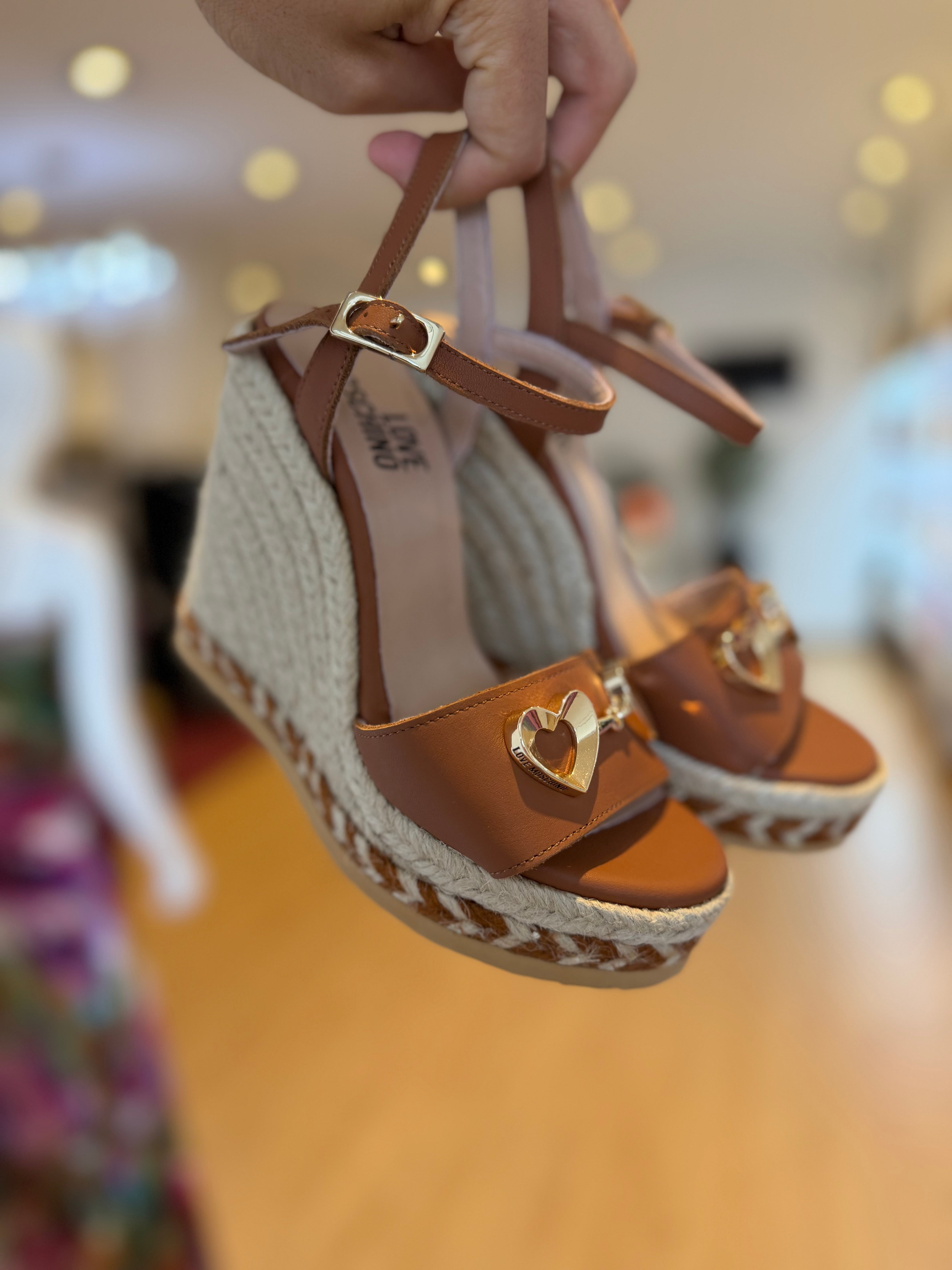 SANDALIA MOSCHINO