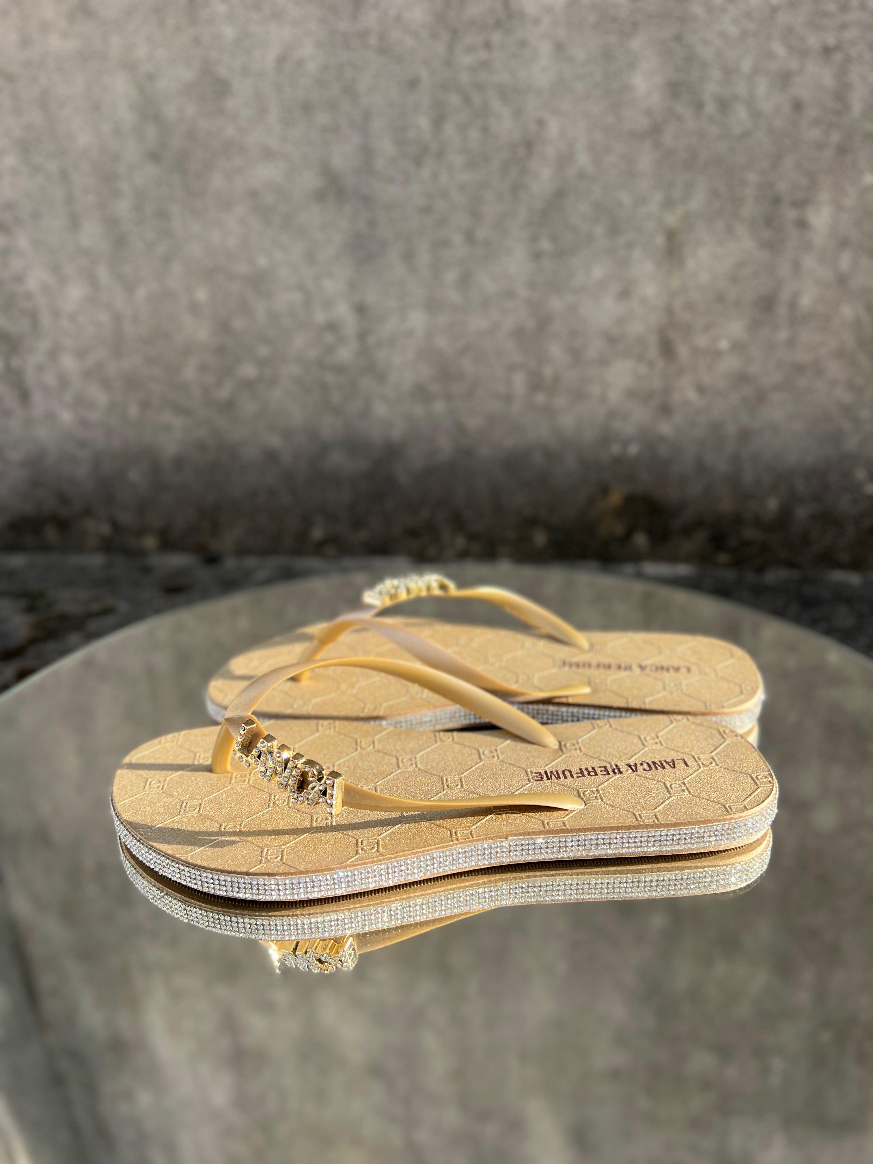 CHINELO LANÇA PERFUME