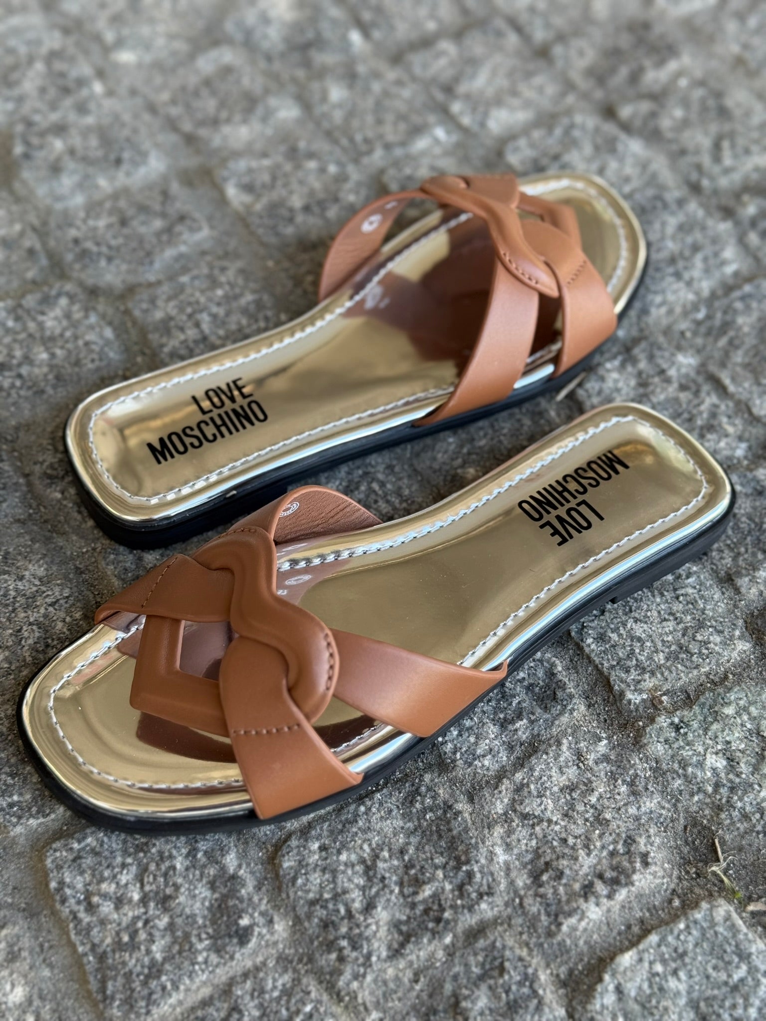 SANDALIAS MOSCHINO