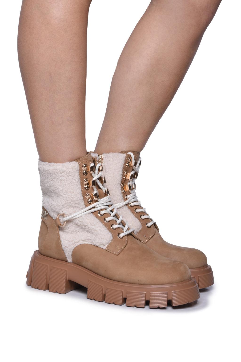ANKLE BOOT LOVE MOSCHINO