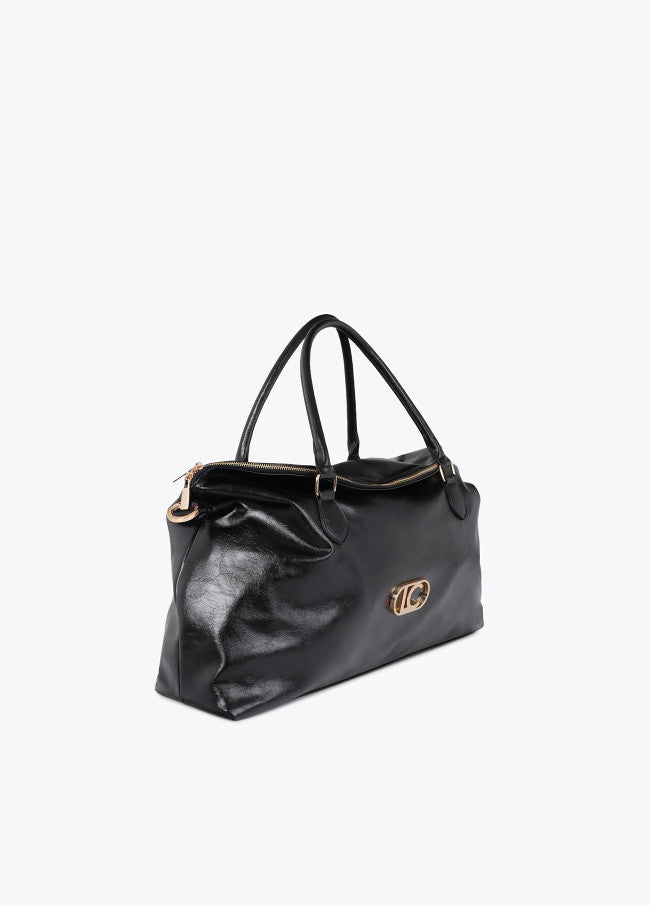 Leather-effect weekend