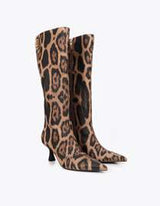 Wrinkled high-heeled boot in animal print