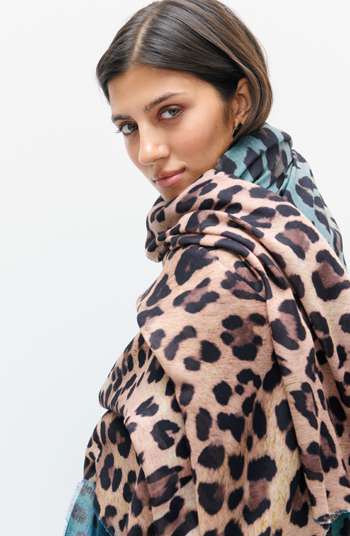 Animal print scarf gradient 100x200cm