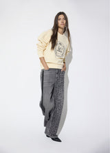 Raglan sleeve sweatshirt round neck, LC patch on the front
