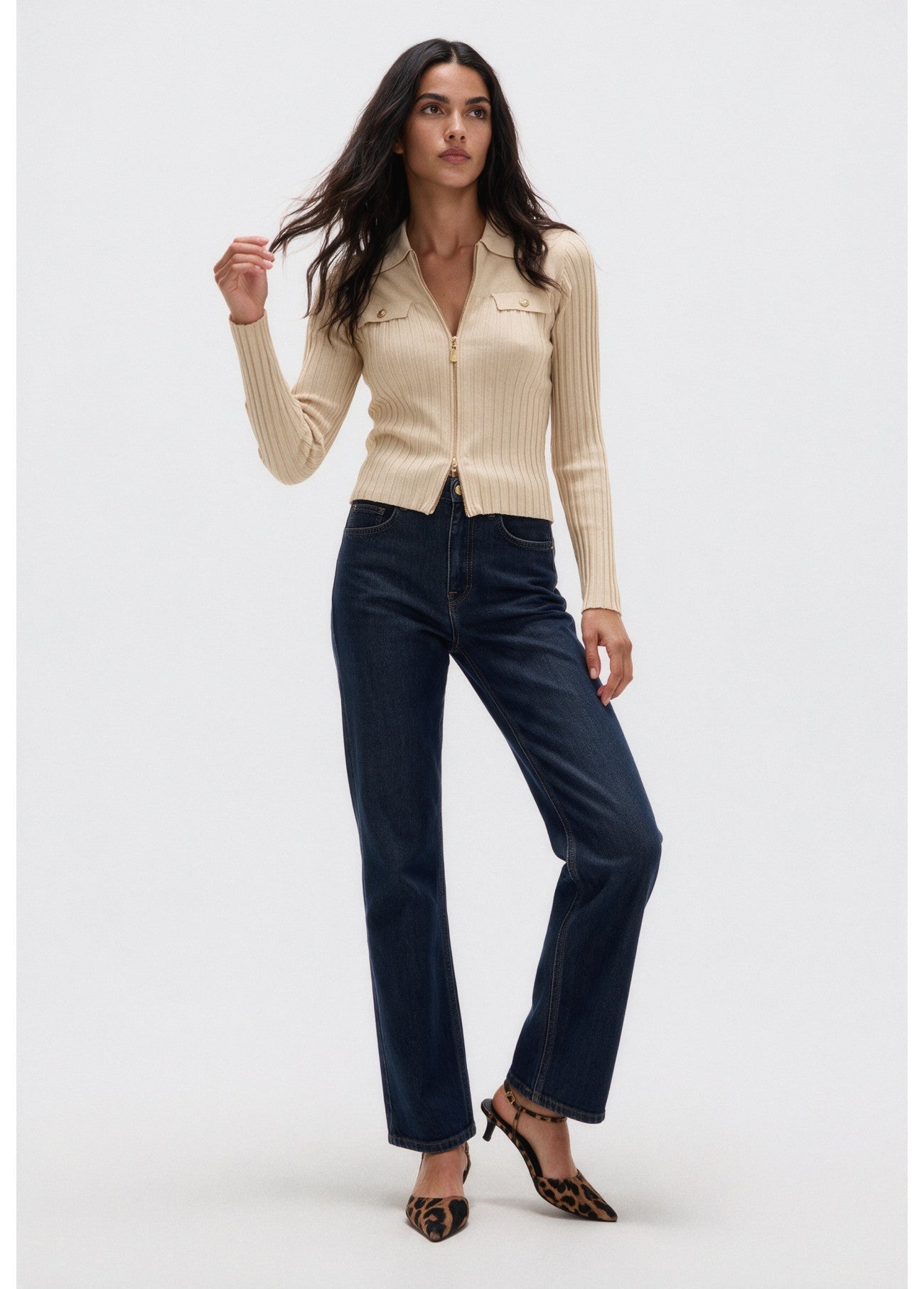 Long jeans with embroidery back pocket LC in contrast