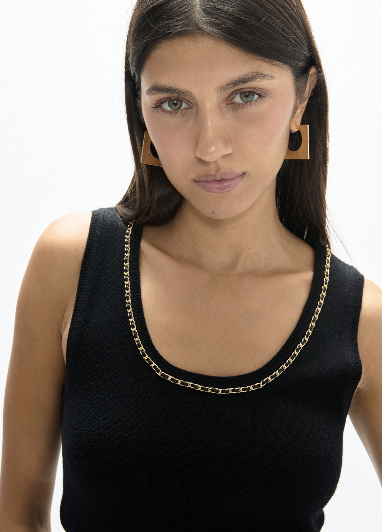 Chain sleeveless top