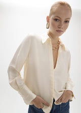 Regular shirt collar shirt with pleated back