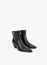 LF2605023 black boot detail 2
